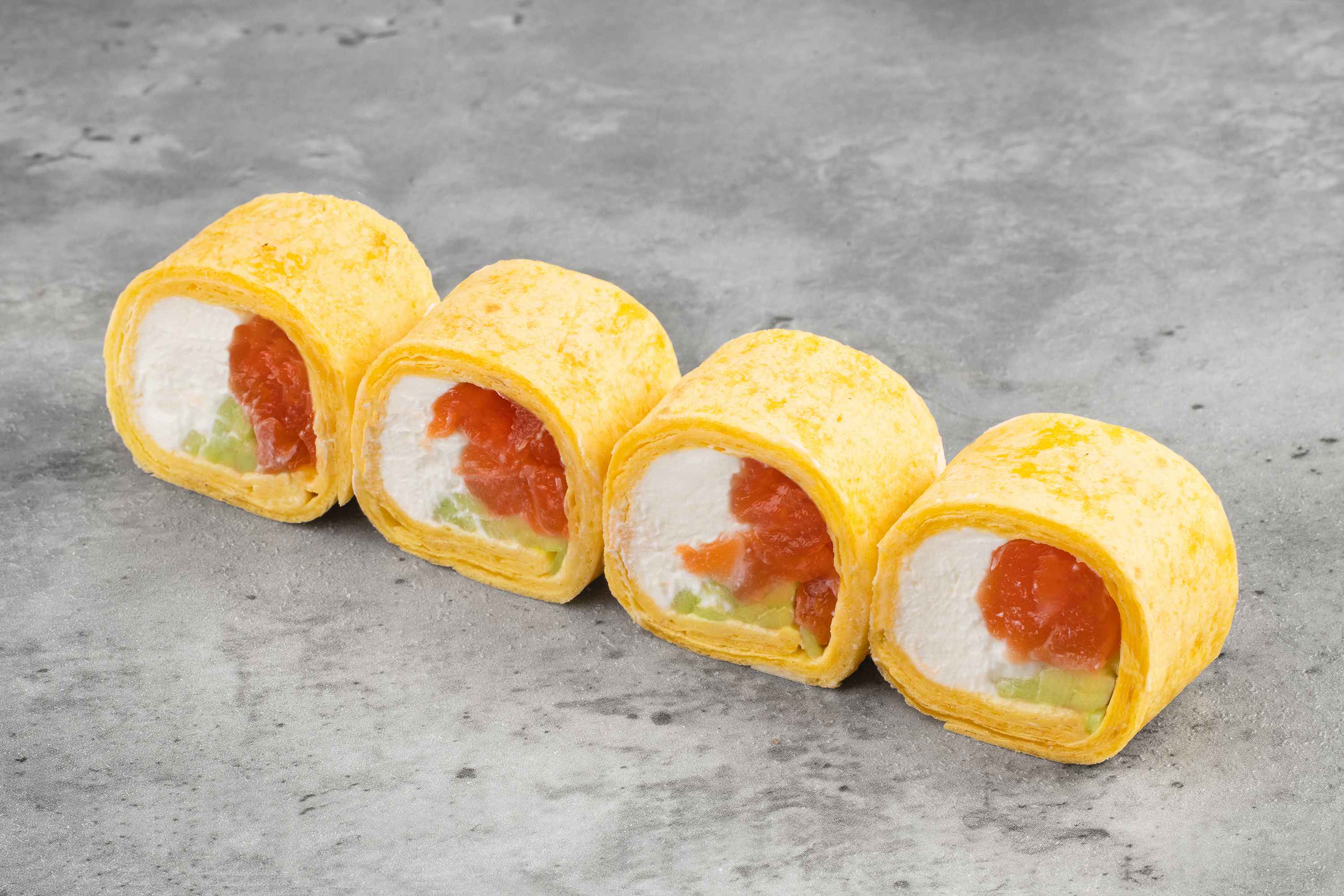 Тортилья с лососем (добавки не включены)