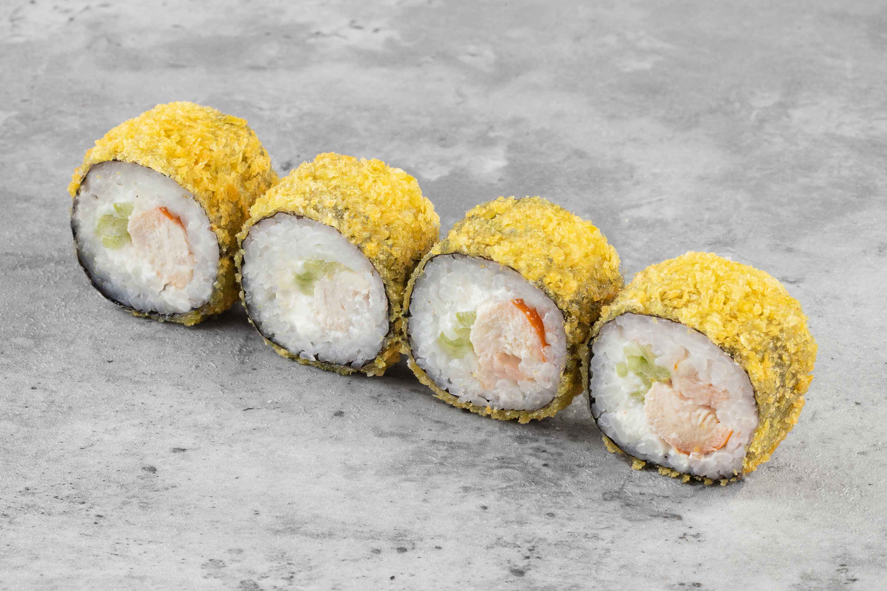 Темпура с томленым лососем (добавки не включены)